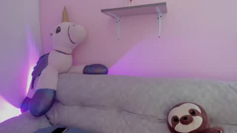 Miss Guzman  online show from 4, 5, 2026