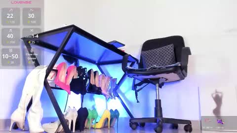 You can call me Sussana  online show from 24, 10, 2025