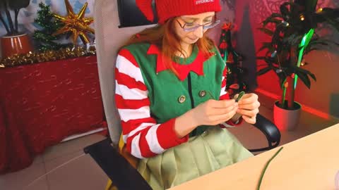 Snapshot of orianna_blade chatting on 25, 12, 2024 Orianna - Hi Im into geek culture cosplay crafting LARP games. Shall we play DnD online show from 25, 12, 2024