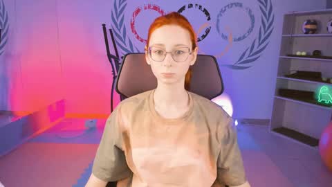 Snapshot of orianna_blade chatting on 19, 1, 2025 Orianna - Hi Im into geek culture cosplay crafting LARP games. Shall we play DnD online show from 19, 1, 2025