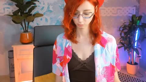 Snapshot of orianna_blade chatting on 23, 1, 2025 Orianna - Hi Im into geek culture cosplay crafting LARP games. Shall we play DnD online show from 23, 1, 2025