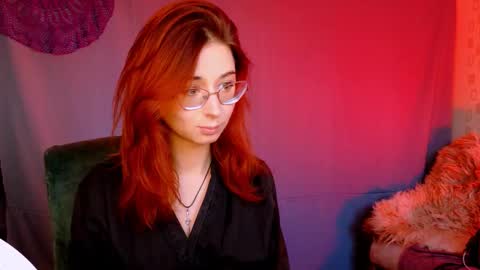 Snapshot of orianna_blade chatting on 9, 9, 2025 Orianna - Hi Im into geek culture cosplay crafting LARP games. Shall we play DnD online show from 9, 9, 2025