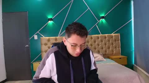 Snapshot of orion_blue chatting on 14, 4, 2026 Orion blue online show from 14, 4, 2026