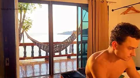 Snapshot of orlando__bloom chatting on 19, 12, 2025 Fansly and Instagram - online show from 19, 12, 2025