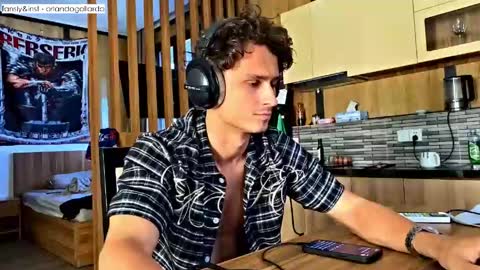 Fansly and Instagram -  online show from 29, 5, 2026