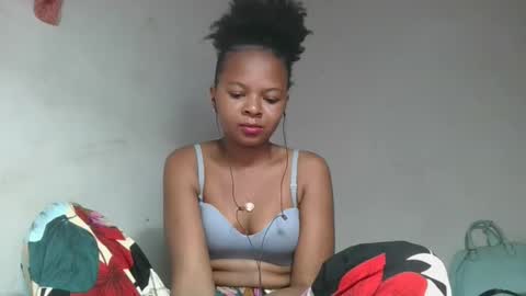 ornellahhh online show from 4, 10, 2025