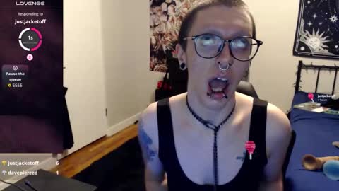 Snapshot of orphyx chatting on 23, 10, 2025 Entropy online show from 23, 10, 2025