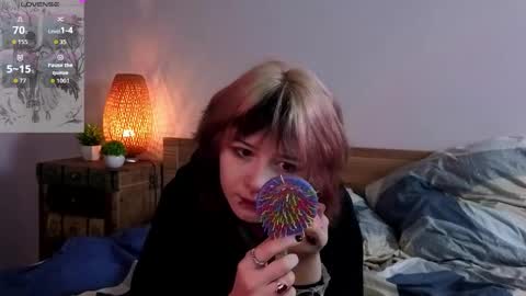 Ashley online show from 6, 10, 2025