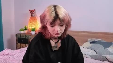 Ashley online show from 6, 11, 2025