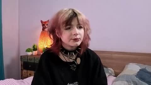 Ashley online show from 7, 11, 2025