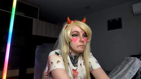 Snapshot of orvadowden chatting on 11, 10, 2025 Milana online show from 11, 10, 2025