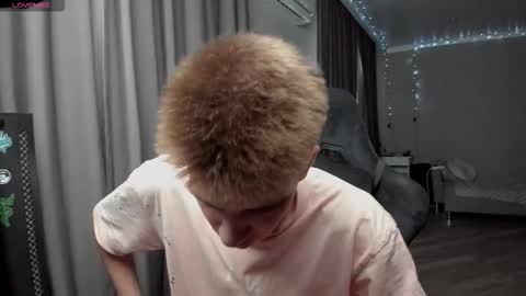 Snapshot of oscar_big_dick chatting on 10, 1, 2026 oscar_big_dick online show from 10, 1, 2026