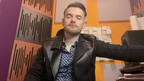 Snapshot of oscarsavage chatting on 5, 2, 2025 Oscar Steel Savage online show from 5, 2, 2025