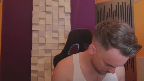 Snapshot of oscarsavage chatting on 6, 3, 2025 Oscar Steel Savage online show from 6, 3, 2025