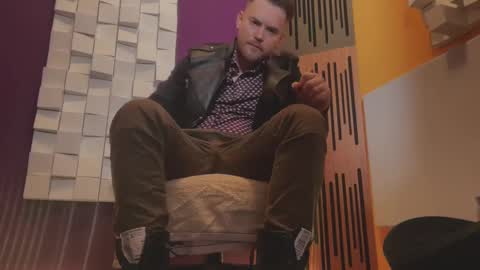Snapshot of oscarsavage chatting on 8, 3, 2025 Oscar Steel Savage online show from 8, 3, 2025