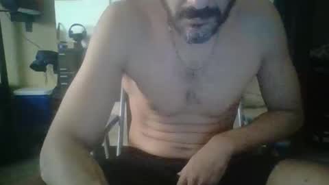 Snapshot of oshaka chatting on 24, 11, 2025 HappyGrower online show from 24, 11, 2025