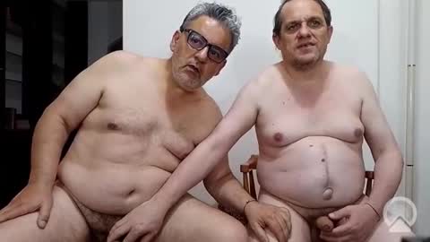 Snapshot of osoandcub chatting on 11, 11, 2025 Osoandcub online show from 11, 11, 2025