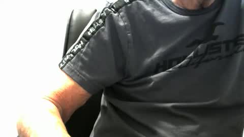 Snapshot of ossibottom chatting on 5, 3, 2026 Ossi online show from 5, 3, 2026