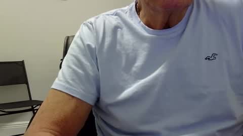 Snapshot of ossibottom chatting on 27, 3, 2026 Ossi online show from 27, 3, 2026