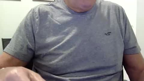 Snapshot of ossibottom chatting on 4, 4, 2026 Ossi online show from 4, 4, 2026