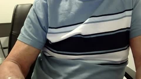 Snapshot of ossibottom chatting on 7, 4, 2026 Ossi online show from 7, 4, 2026