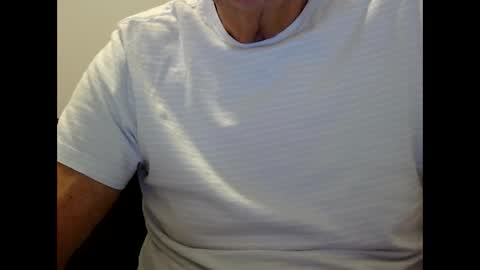 Snapshot of ossibottom chatting on 13, 4, 2026 Ossi online show from 13, 4, 2026