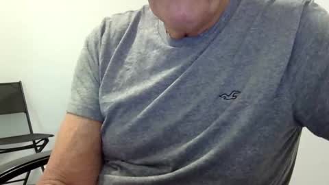 Snapshot of ossibottom chatting on 23, 5, 2026 Ossi online show from 23, 5, 2026