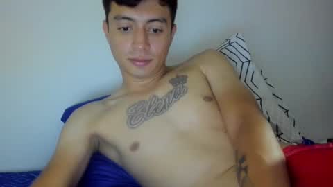 Snapshot of ostinn_ chatting on 10, 9, 2025 O S T I N online show from 10, 9, 2025