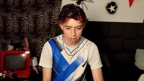 Snapshot of otter_star chatting on 16, 12, 2025 Princces Albert online show from 16, 12, 2025