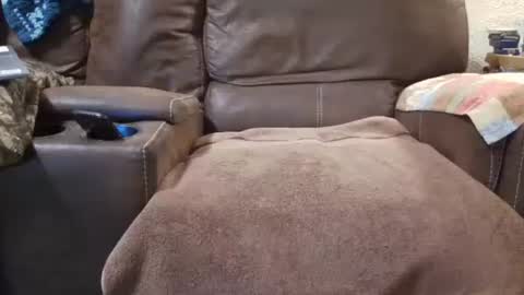 outdoorsmanmark71 online show from 21, 12, 2025