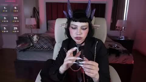 outfitobsession online show from 4, 6, 2026