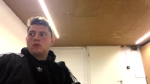 Snapshot of outflayd chatting on 18, 1, 2026 outflayd online show from 18, 1, 2026