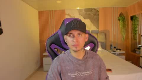 Snapshot of owen_drake chatting on 2, 5, 2026 Owen Drak online show from 2, 5, 2026