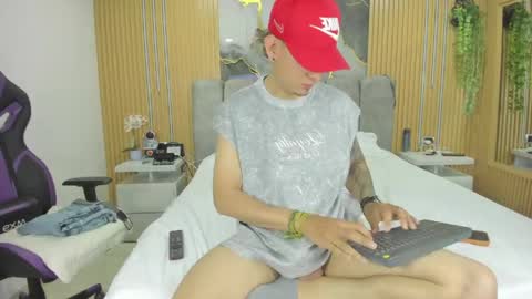 Snapshot of owen_drake chatting on 8, 5, 2026 Owen Drak online show from 8, 5, 2026