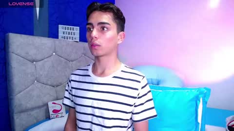 Snapshot of owenblue__ chatting on 2, 3, 2025 Owen Independent model online show from 2, 3, 2025