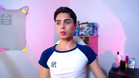 Snapshot of owenblue__ chatting on 22, 11, 2025 Owen Independent model online show from 22, 11, 2025