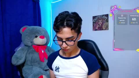 Snapshot of owenblue__ chatting on 14, 5, 2026 Owen Independent model online show from 14, 5, 2026