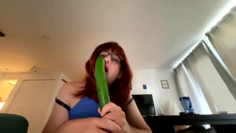 Snapshot of owenpernot chatting on 6, 8, 2026 Lola Montral online show from 6, 8, 2026