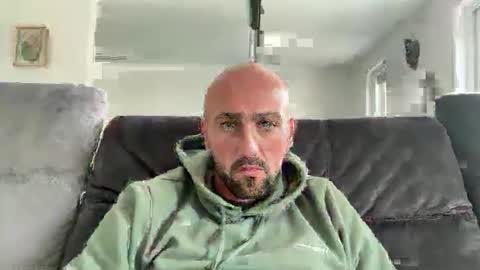 Snapshot of oxlade59 chatting on 1, 10, 2025 oxlade59 online show from 1, 10, 2025