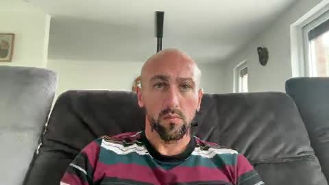 Snapshot of oxlade59 chatting on 2, 10, 2025 oxlade59 online show from 2, 10, 2025