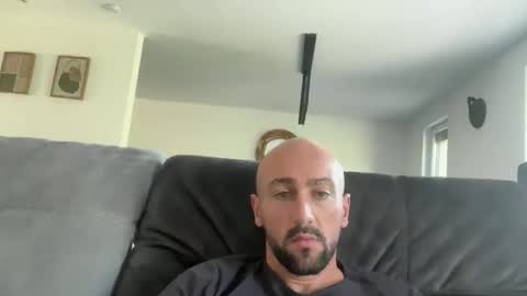 Snapshot of oxlade59 chatting on 8, 10, 2025 oxlade59 online show from 8, 10, 2025