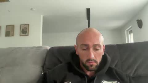 Snapshot of oxlade59 chatting on 9, 10, 2025 oxlade59 online show from 9, 10, 2025