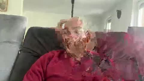 Snapshot of oxlade59 chatting on 20, 10, 2025 oxlade59 online show from 20, 10, 2025