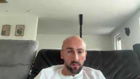 Snapshot of oxlade59 chatting on 22, 10, 2025 oxlade59 online show from 22, 10, 2025