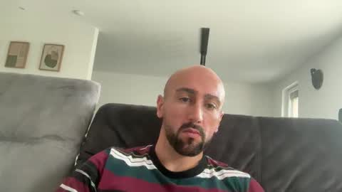 Snapshot of oxlade59 chatting on 25, 10, 2025 oxlade59 online show from 25, 10, 2025