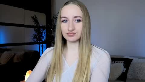 Oxy Foxie online show from 23, 5, 2026