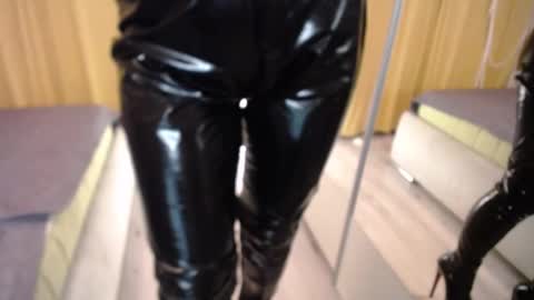 oxyser3nity online show from 3, 12, 2025