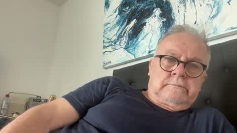 ozhairybearxxxx online show from 3, 2, 2026