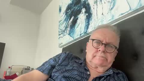 ozhairybearxxxx online show from 18, 2, 2026