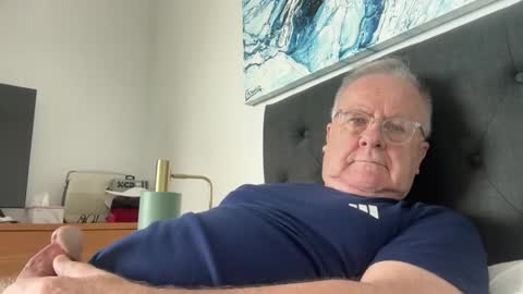 ozhairybearxxxx online show from 14, 5, 2026